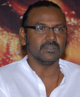 தனக்கு தானே பட்டம் சூடிய ராகவா லாரன்ஸ் - கோவத்தில் ரசிகர்கள்
